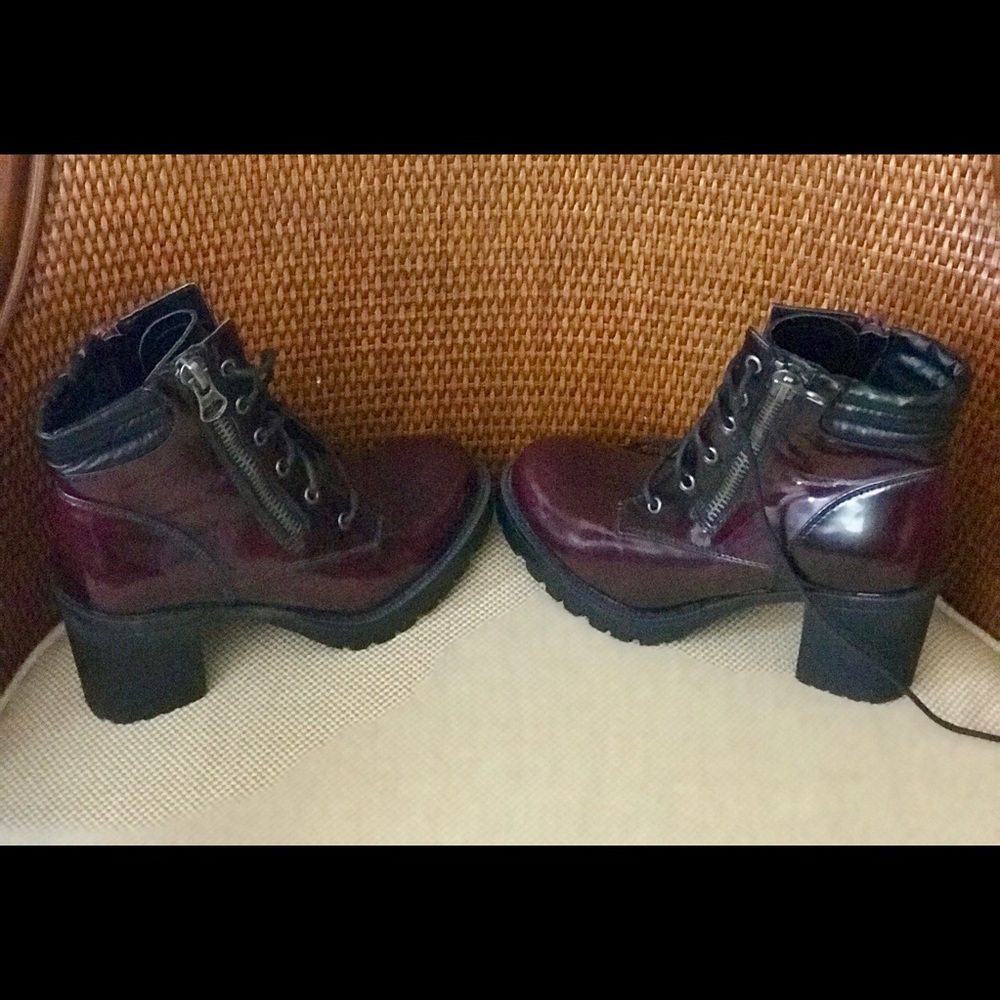 Boots - Picture 2 of 8